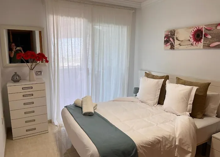 Con Piscina Climatizada Y Vistas Daire