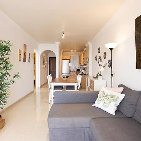 Apartamento Con Piscina Climatizada Y Vistas Costa Adeje (Tenerife)