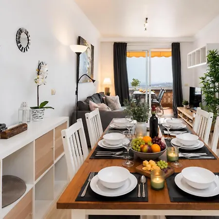 Apartamento Con Piscina Climatizada Y Vistas