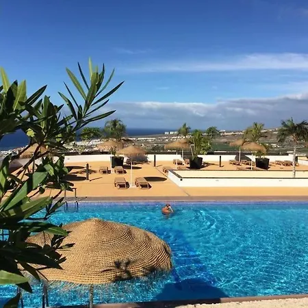 Con Piscina Climatizada Y Vistas 阿德耶