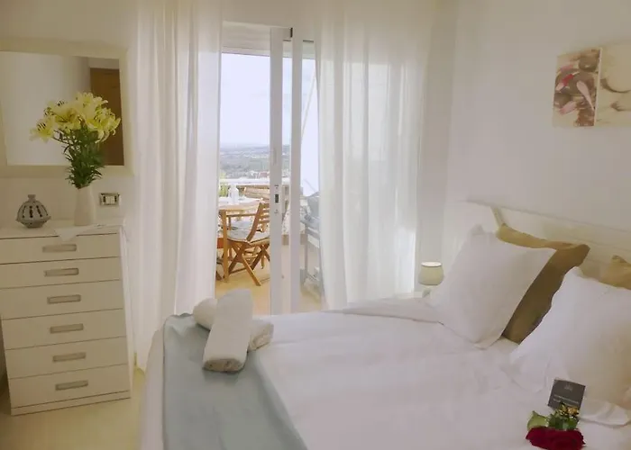 Con Piscina Climatizada Y Vistas Апартаменты *